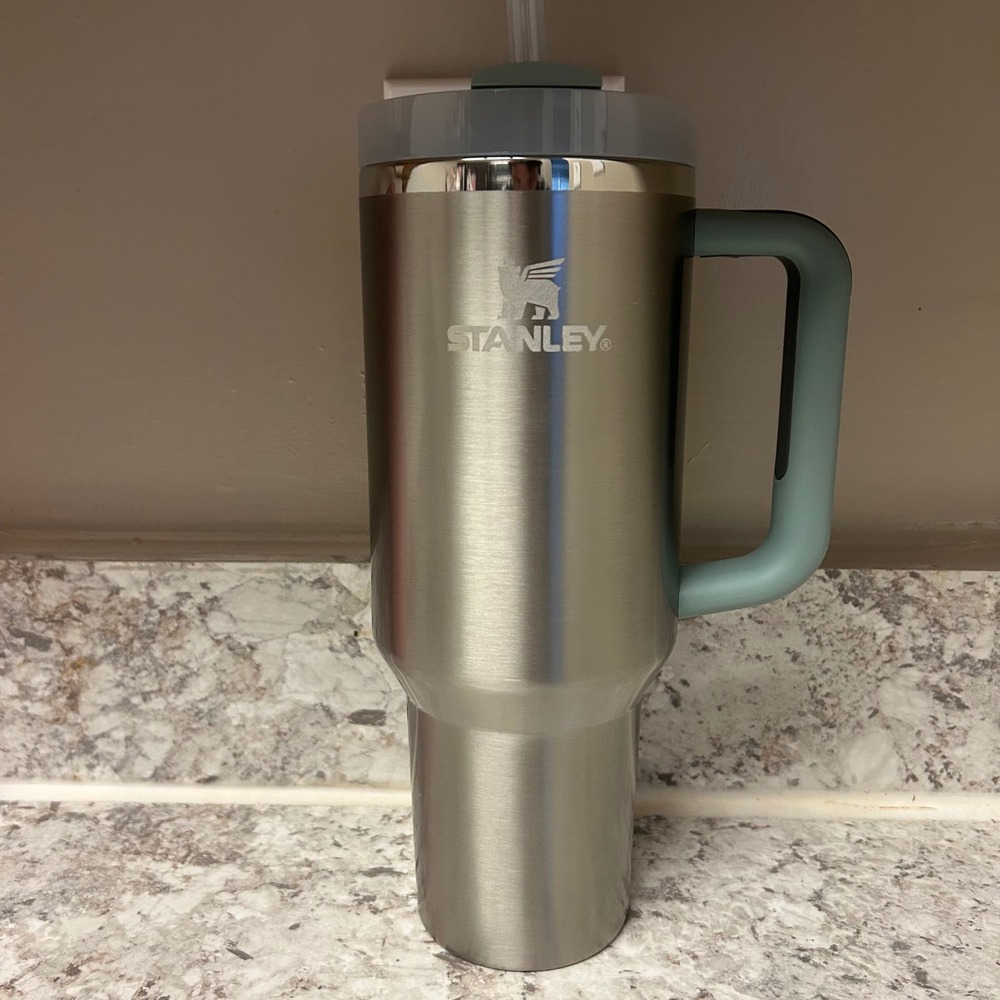 Stanley Quencher H2.0 Tumbler 40 oz Shale Stainless Steel FlowState